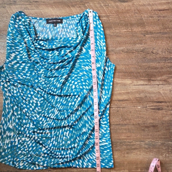 Jones NY Blue, White & Green Ocean Patterned Ruched Sleeveless Blouse Small - Picture 7 of 8